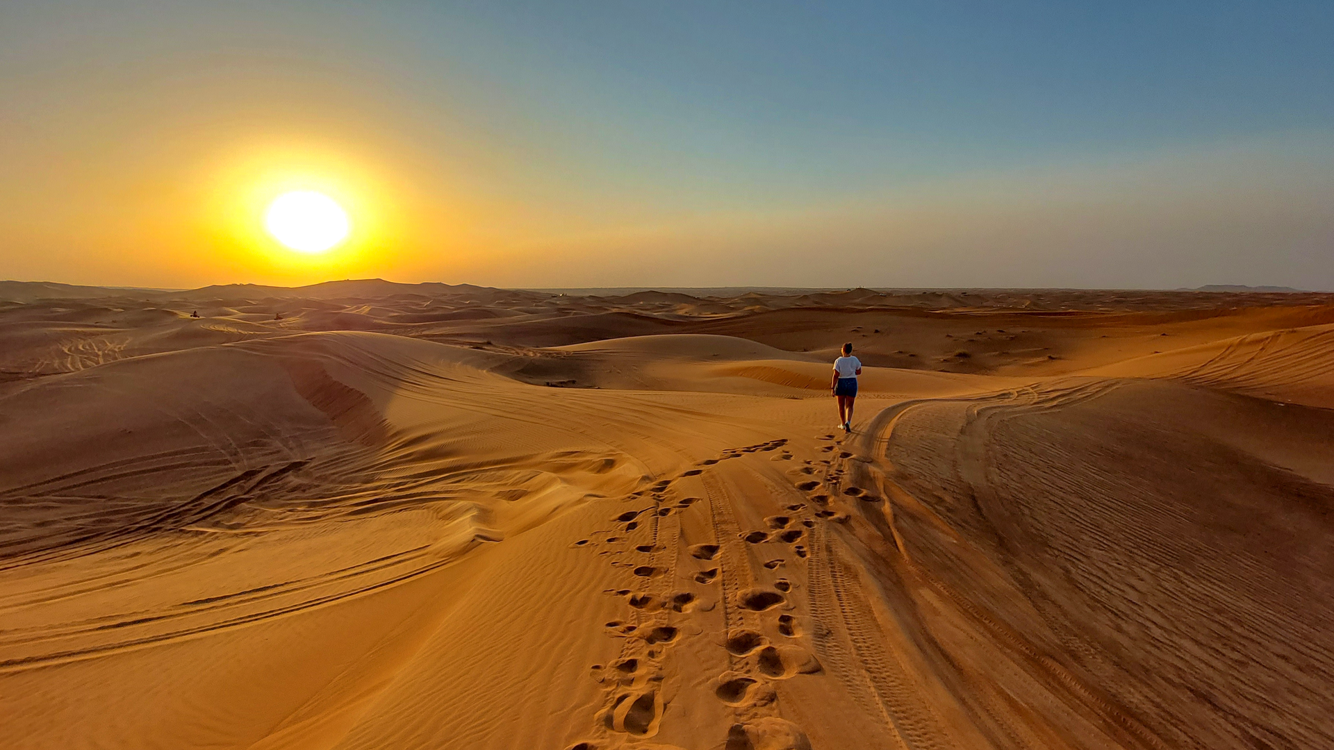 Shannen in Dubai Desert